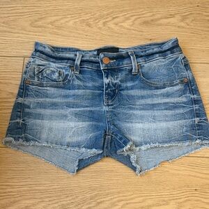 Classic Frayed Hem Denim Women's Shorts - Blue
